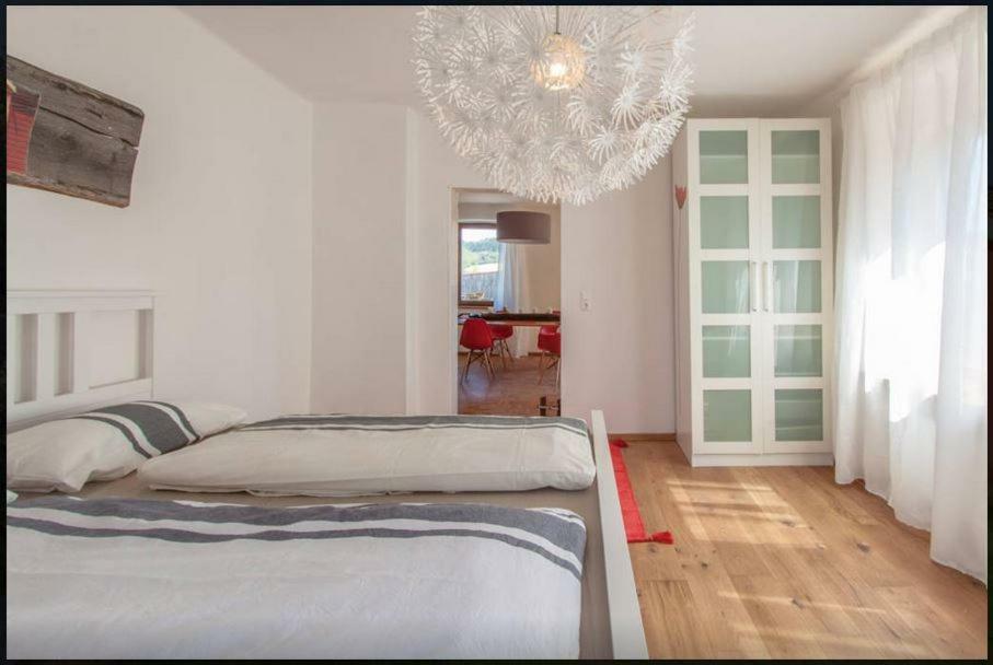 Wohnen Am Schlossberg Thungen Esterno foto